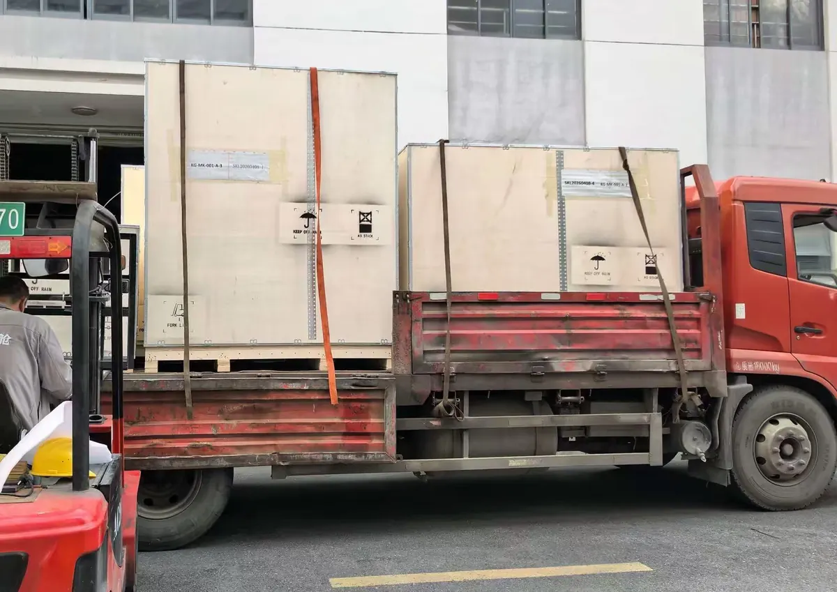 Crated hyperbaric chambers leaving the SkelundTech factory by truck