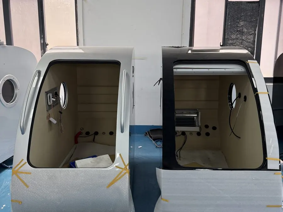 Interior fit-out of a hard-shell chamber