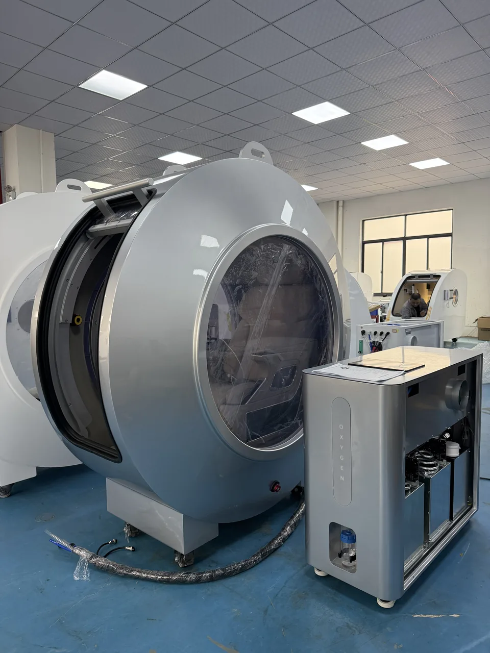 Light grey ARC with its main unit