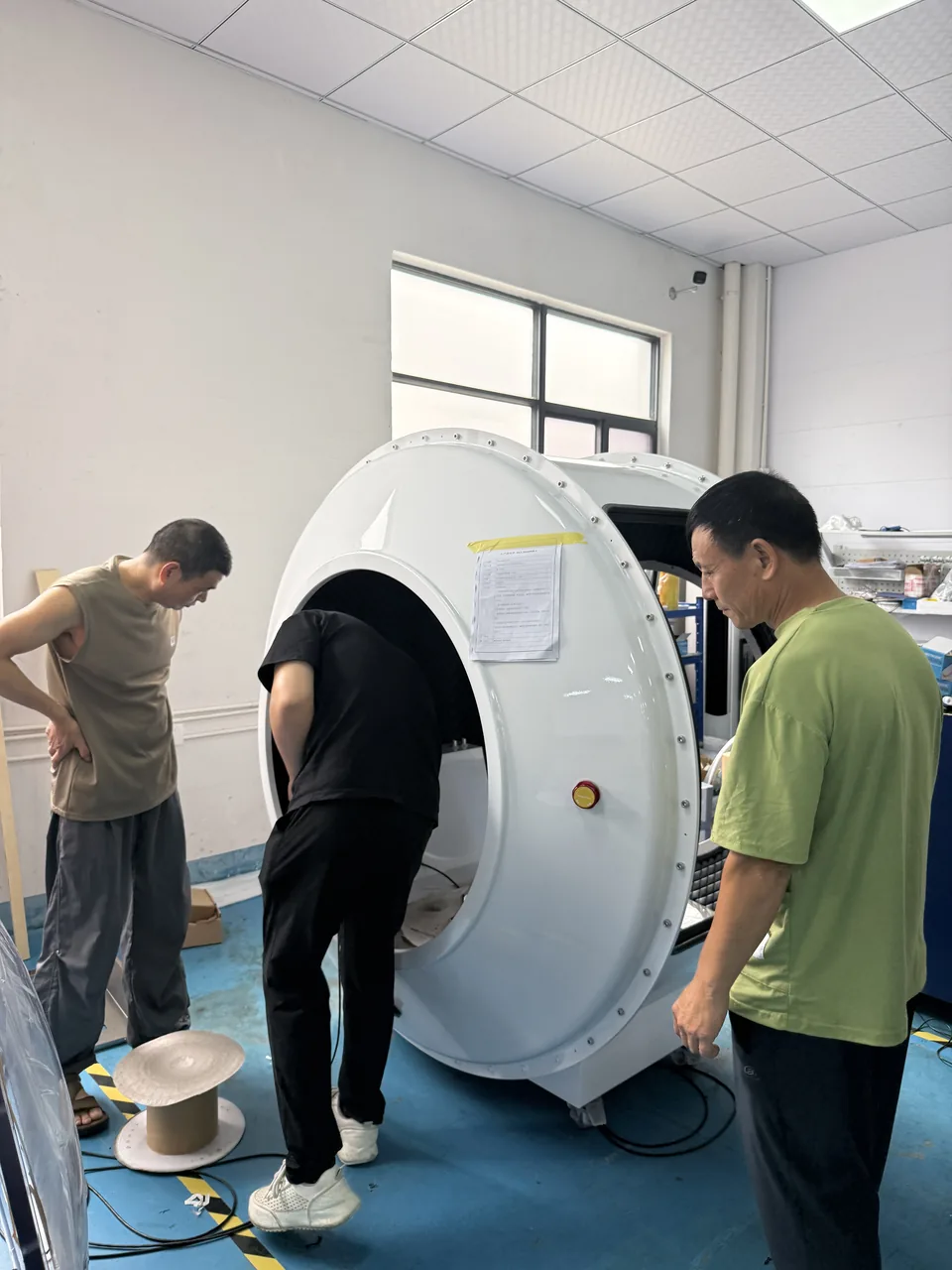 Fitting a dome side window to a white LUMEN