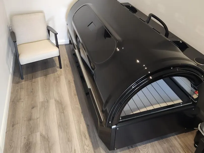 M-MB Clamshell bed
